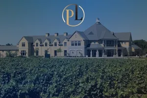 Wine tour limo to Peller Estate